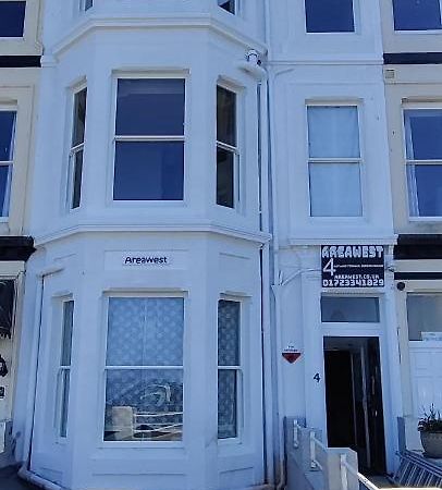 Areawest Hostel Scarborough Exterior photo